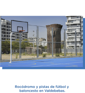 Rocódromo y pistas de fútbol y baloncesto en Valdebebas.